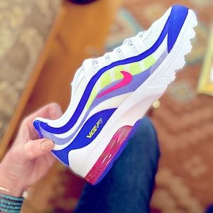 Women’s Air Maxx BNIB never worn          *Free Shipping*